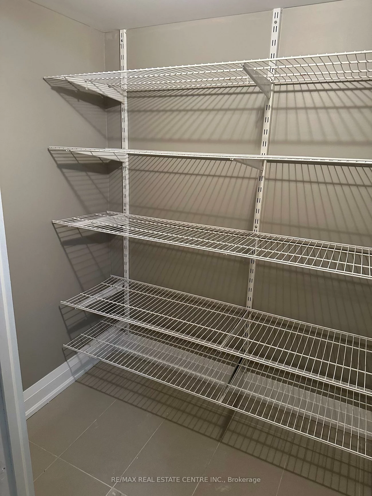 10, Suburban, Streetsville, Mississauga