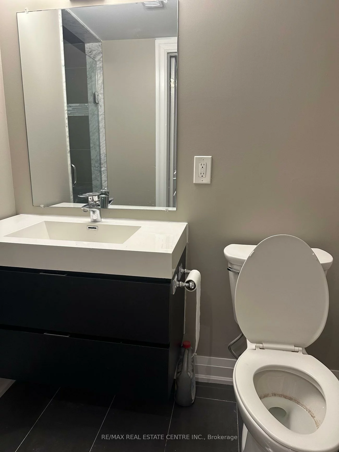 10, Suburban, Streetsville, Mississauga