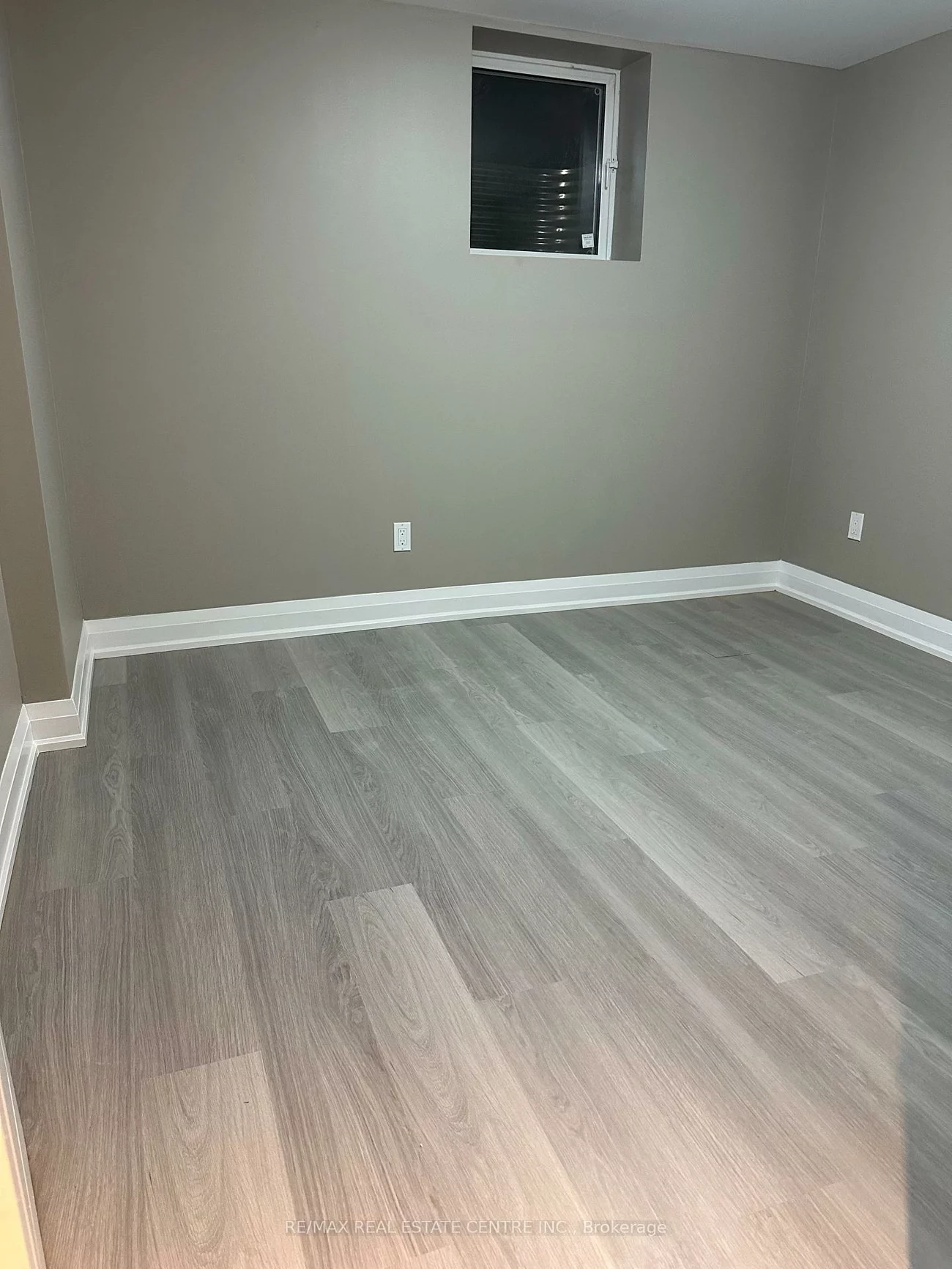 10, Suburban, Streetsville, Mississauga