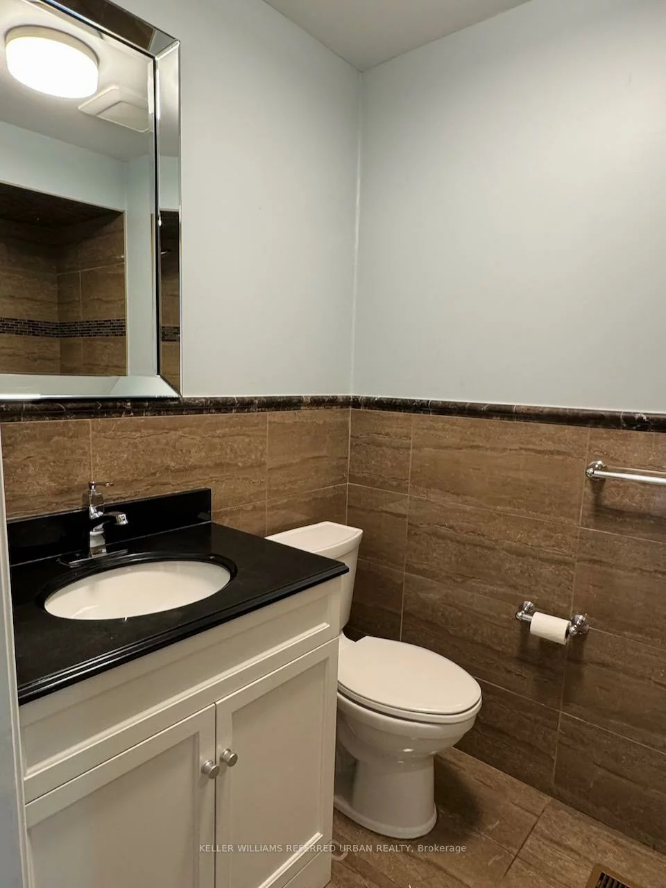 592, Leatherleaf, Hurontario, Mississauga