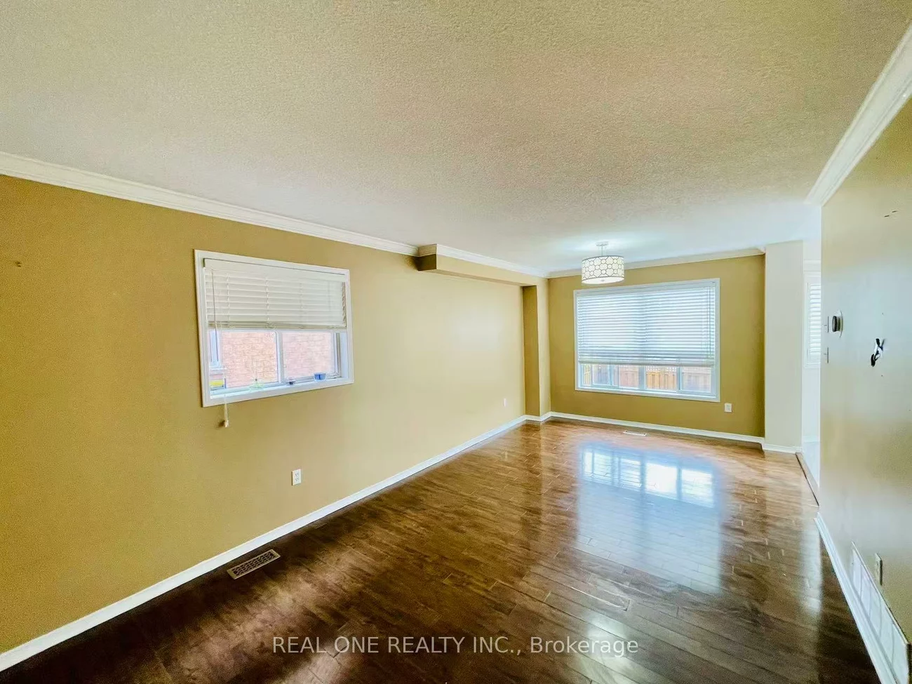 5316, Hollypoint, East Credit, Mississauga