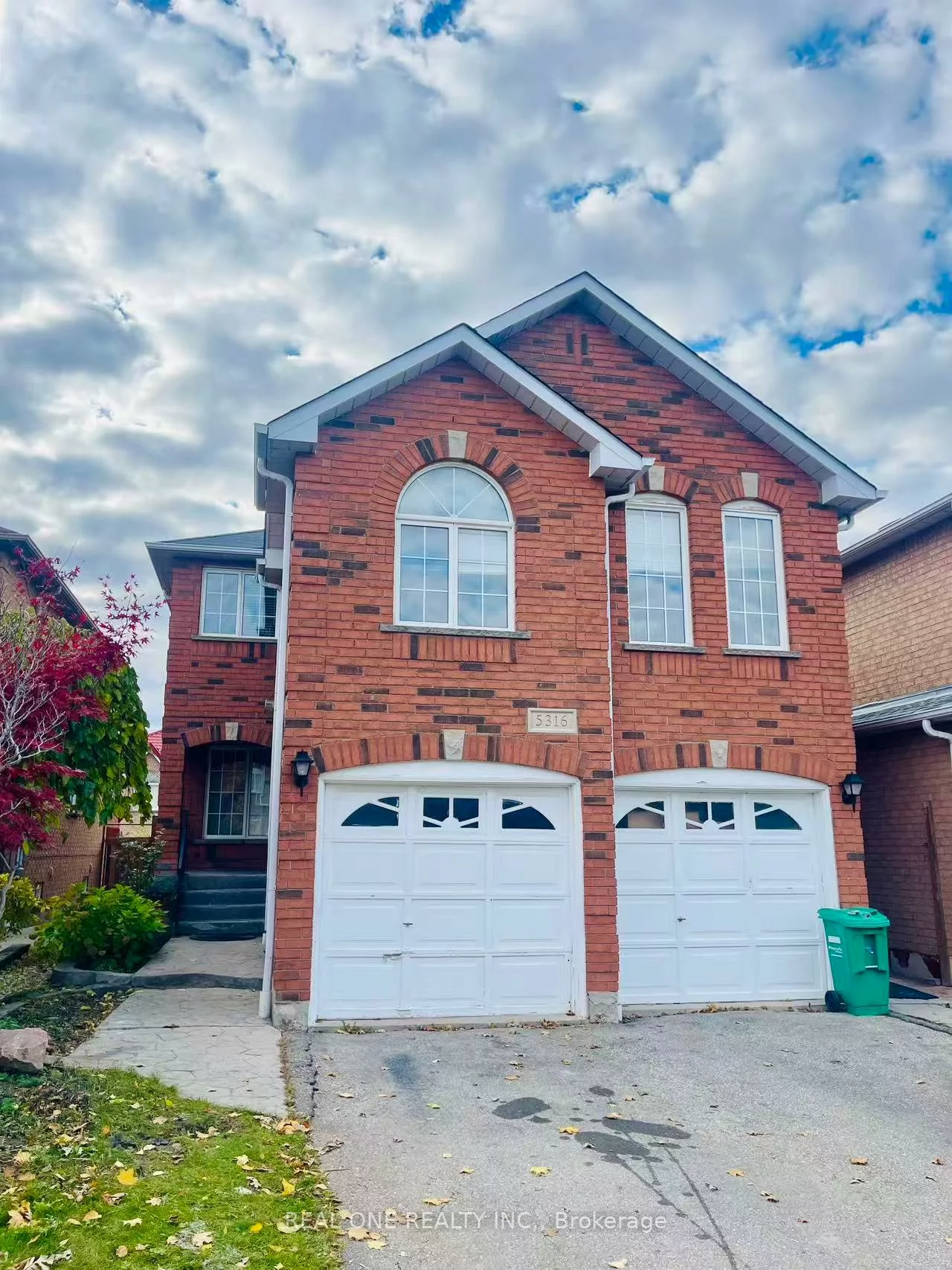 5316, Hollypoint, East Credit, Mississauga