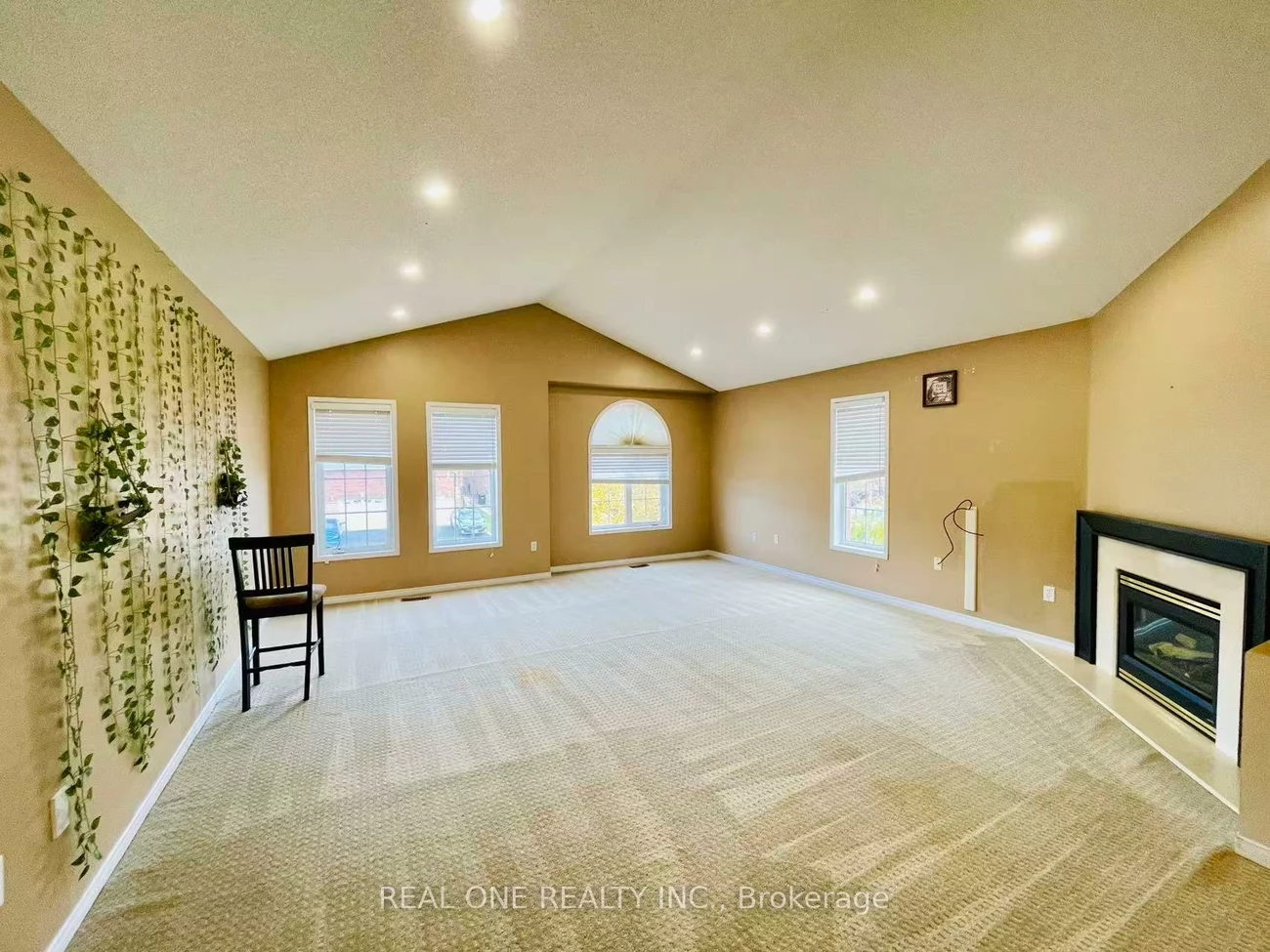 5316, Hollypoint, East Credit, Mississauga