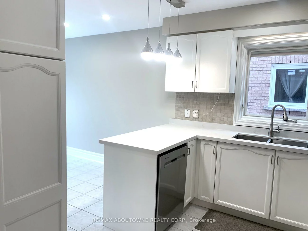 4766, Wild Rose, East Credit, Mississauga