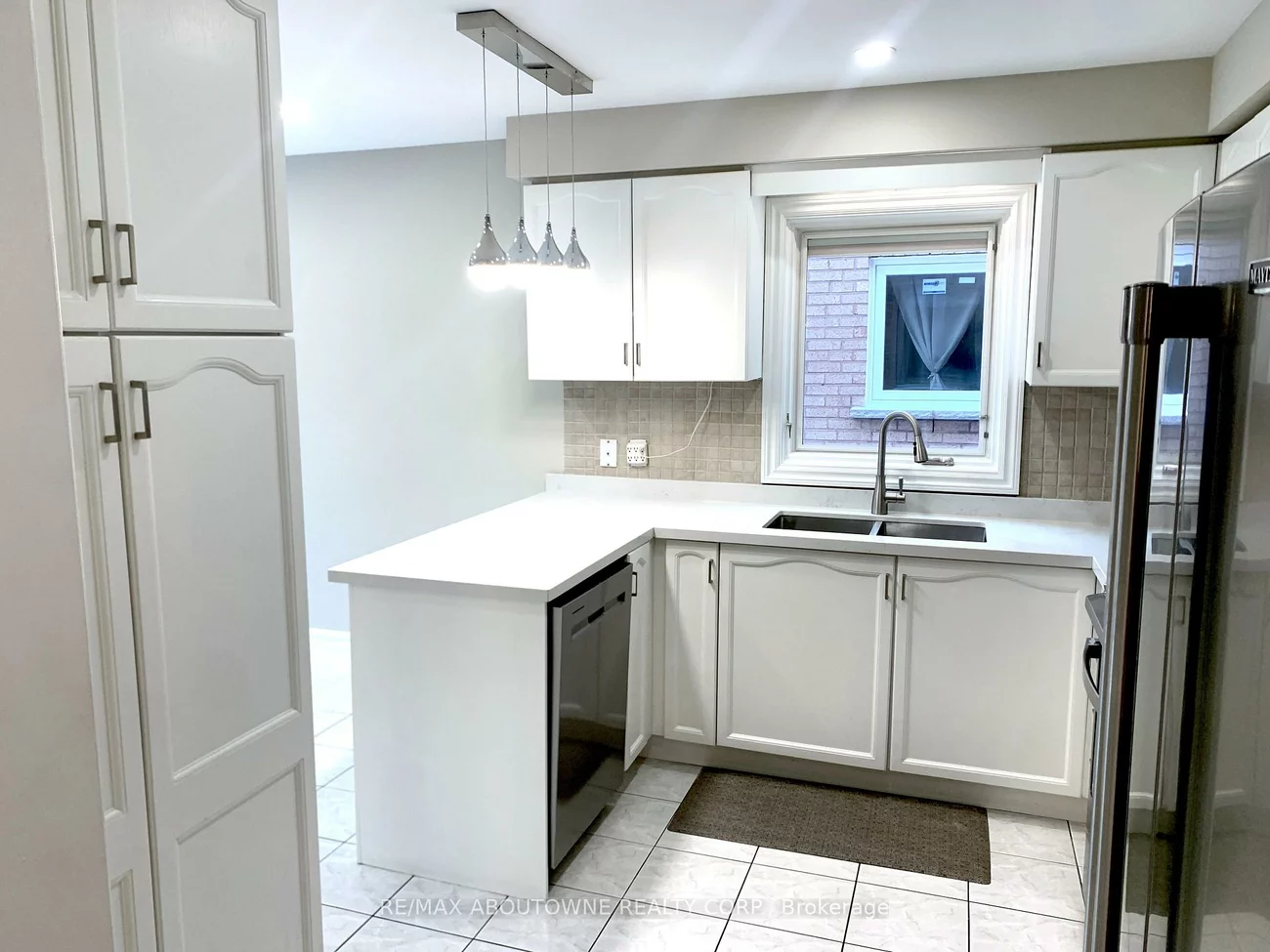 4766, Wild Rose, East Credit, Mississauga