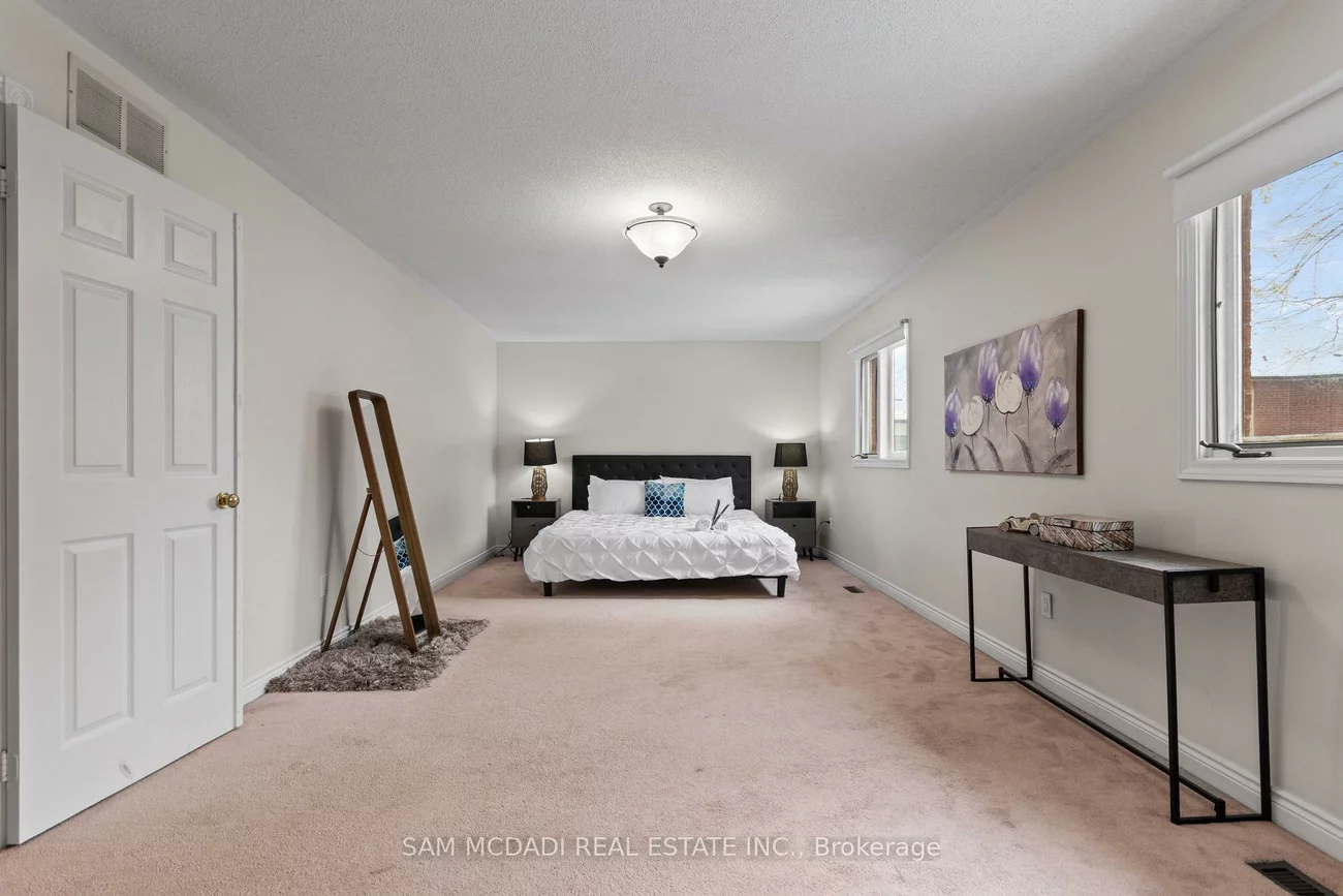 2556, Hammond, Sheridan, Mississauga