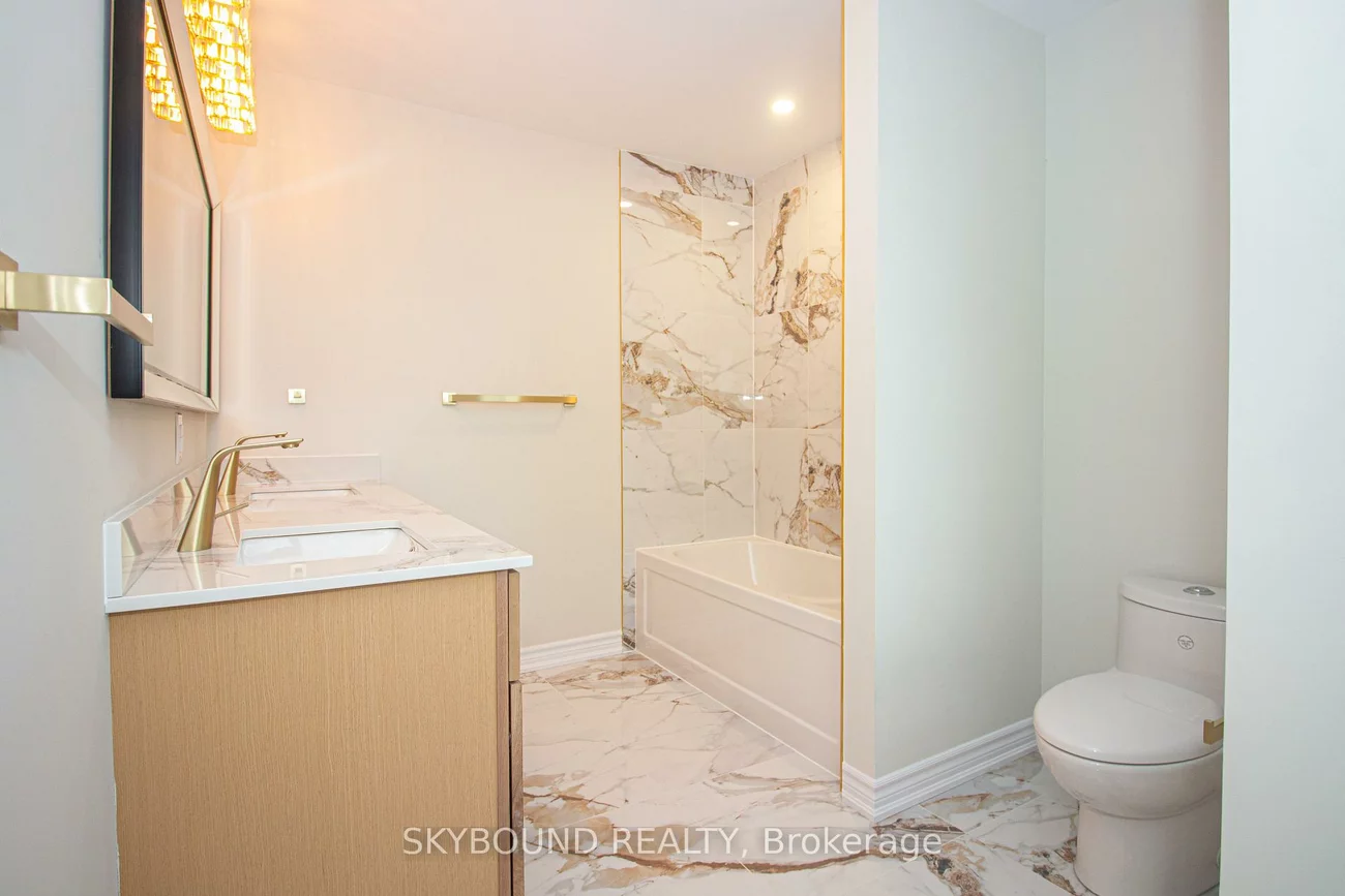 1299, Prestonwood, East Credit, Mississauga