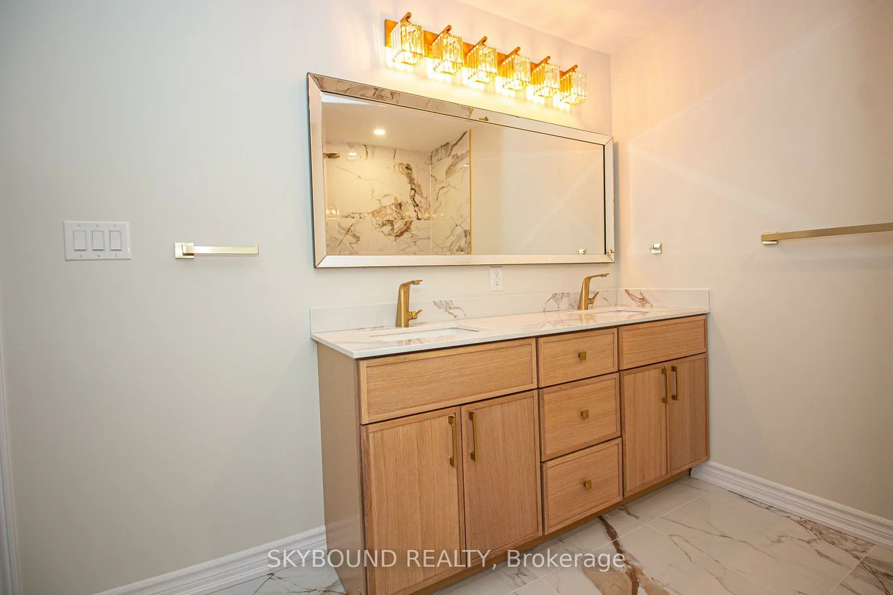 1299, Prestonwood, East Credit, Mississauga