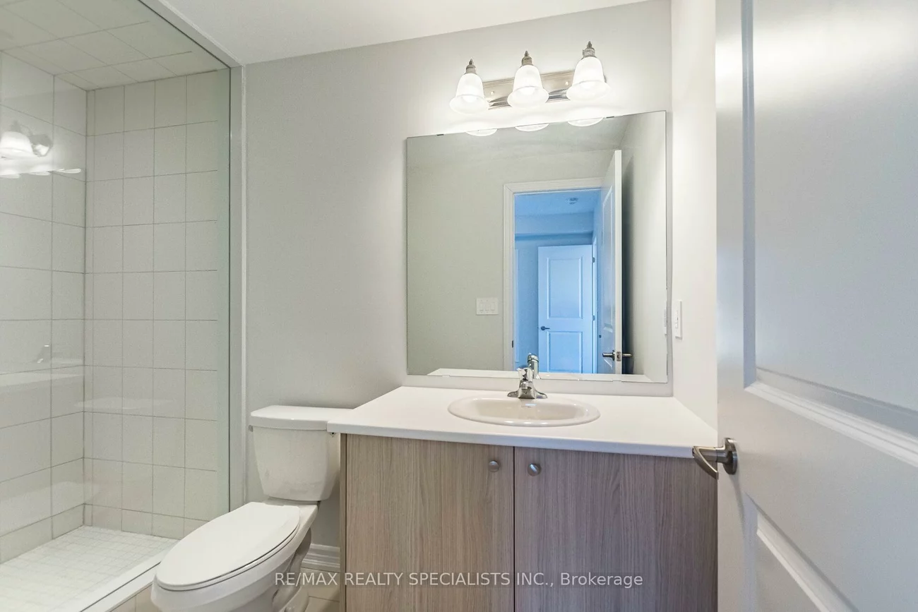 5966, Saigon, East Credit, Mississauga