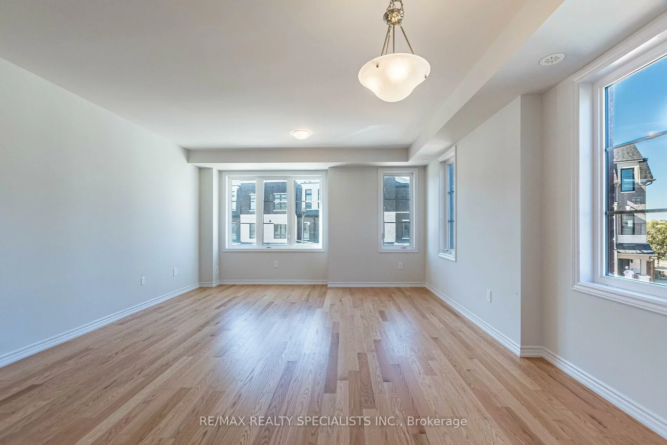 5966, Saigon, East Credit, Mississauga