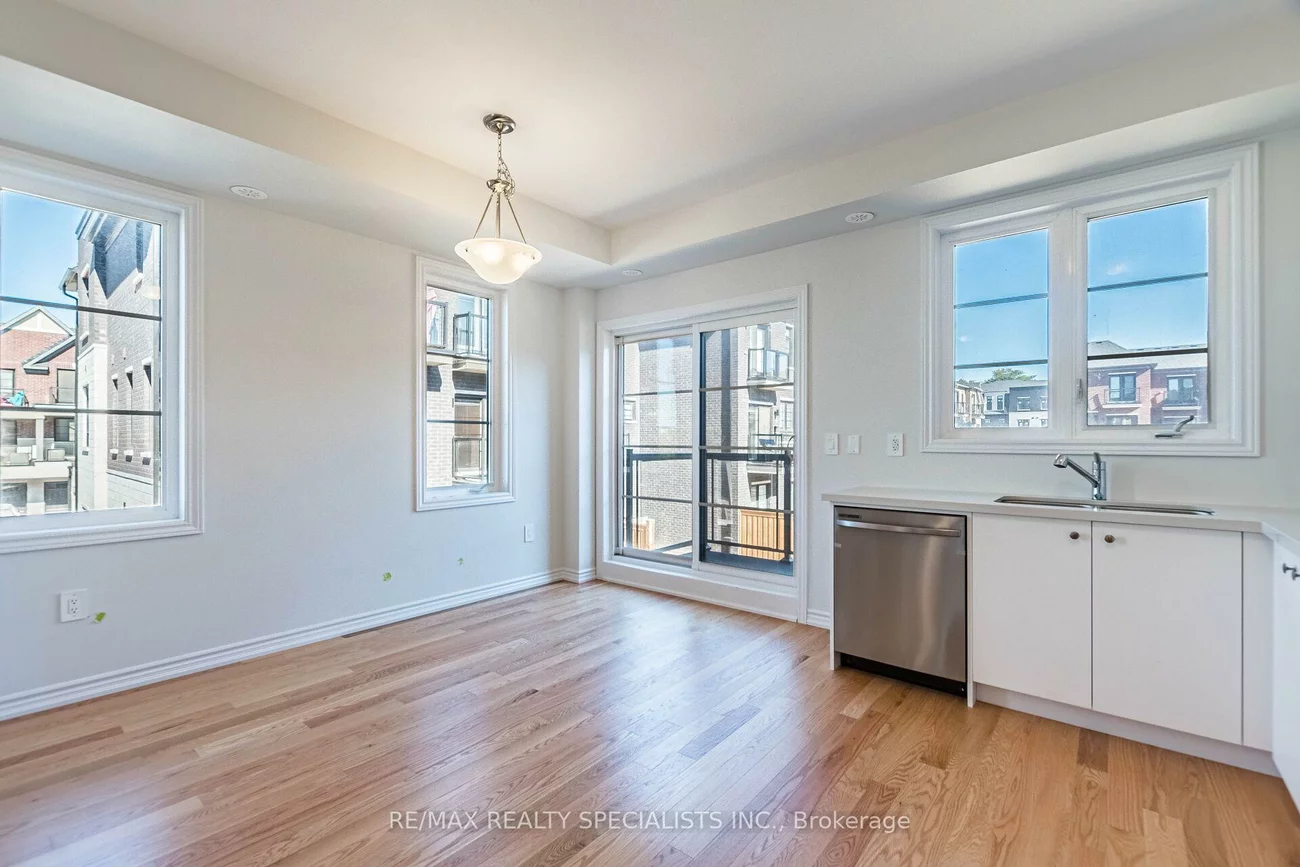 5966, Saigon, East Credit, Mississauga