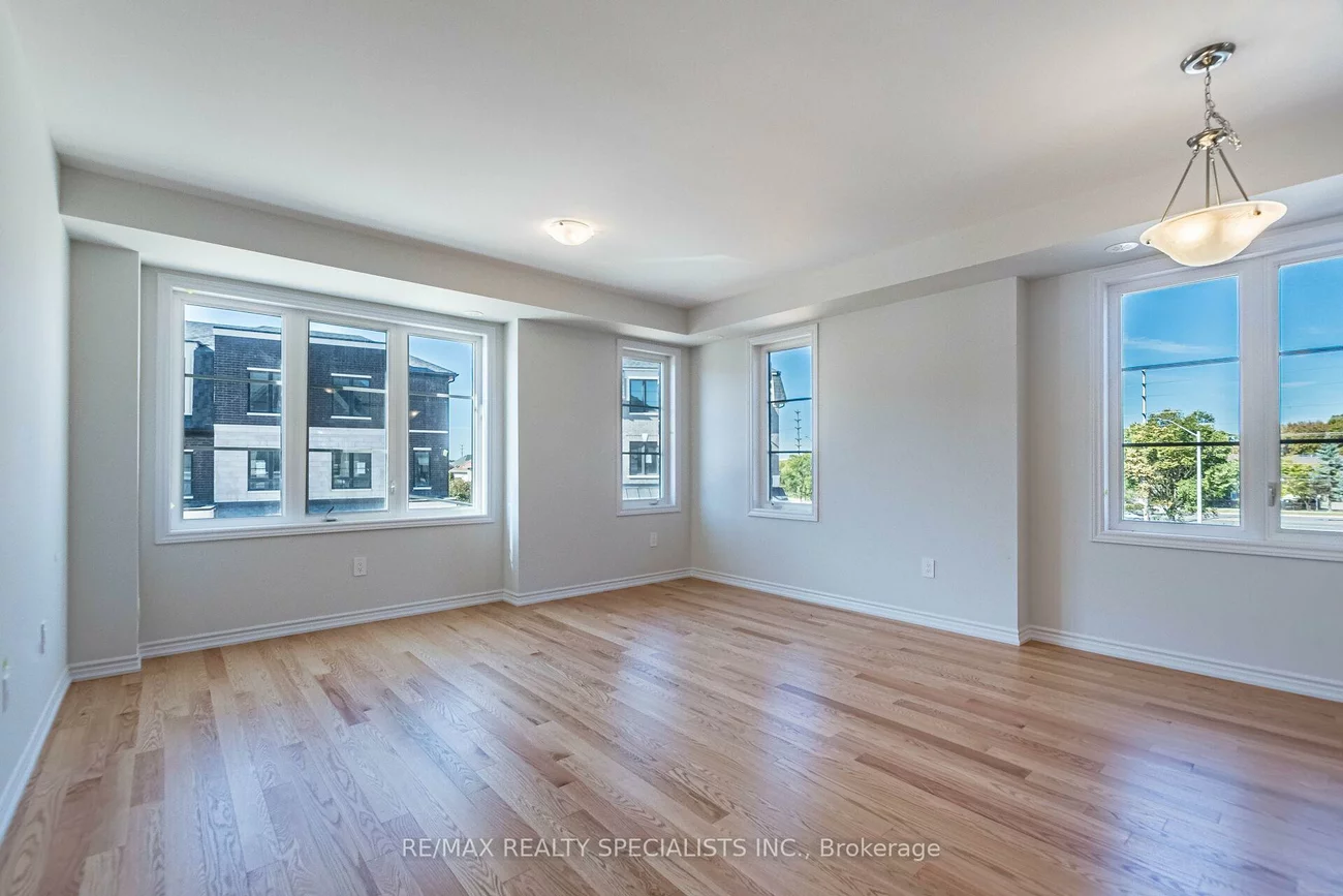 5966, Saigon, East Credit, Mississauga