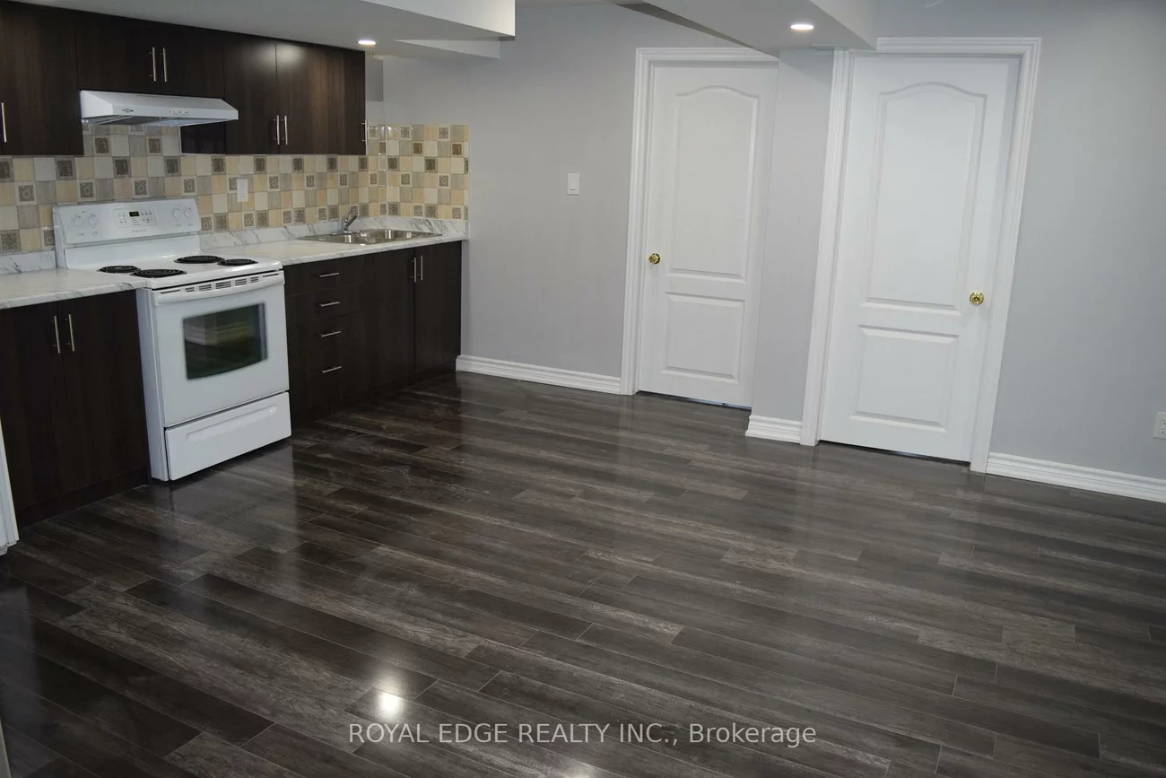 7435, Saint Barbara, Meadowvale Village, Mississauga