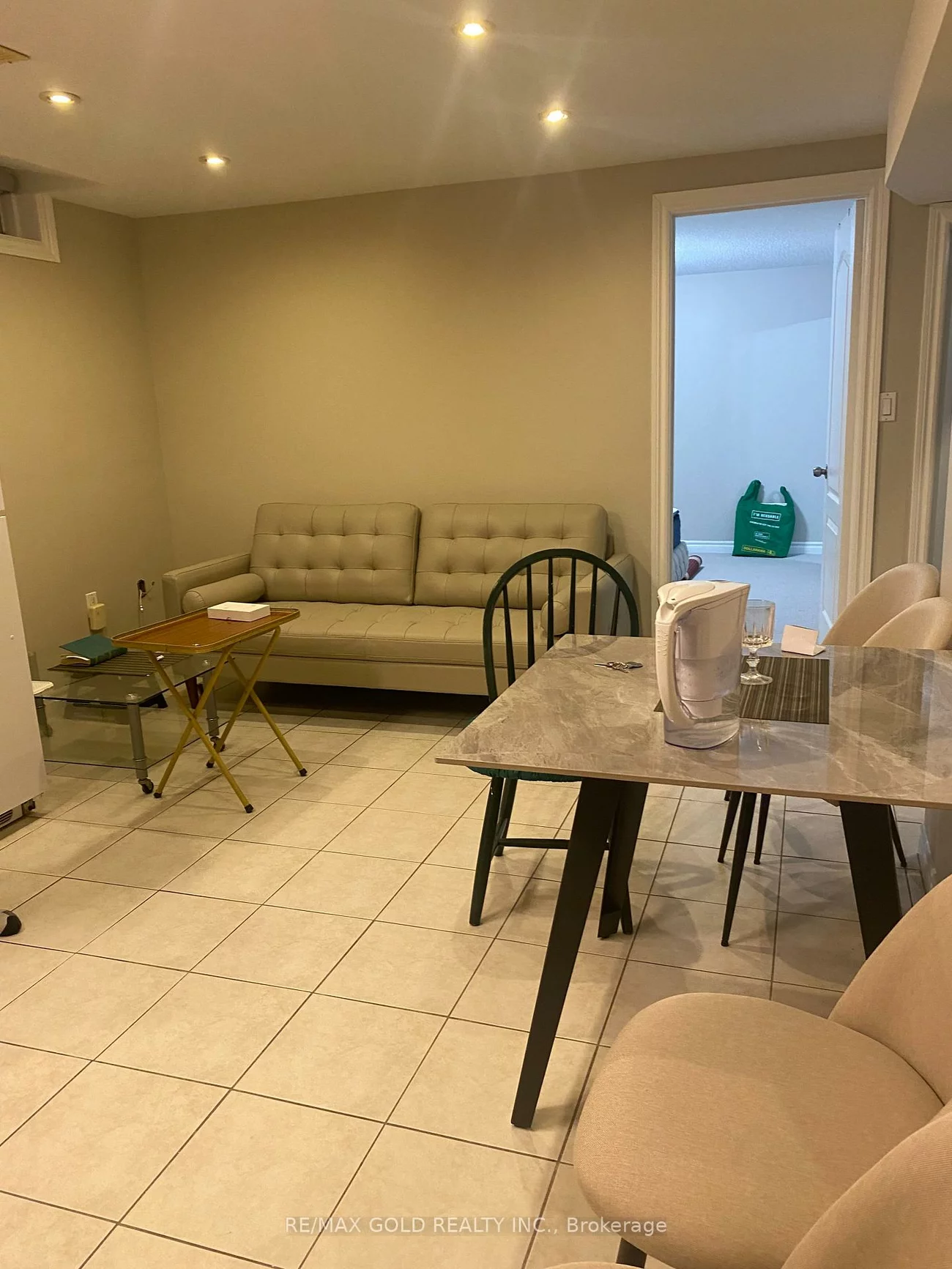 6906, Vicar, Meadowvale Village, Mississauga