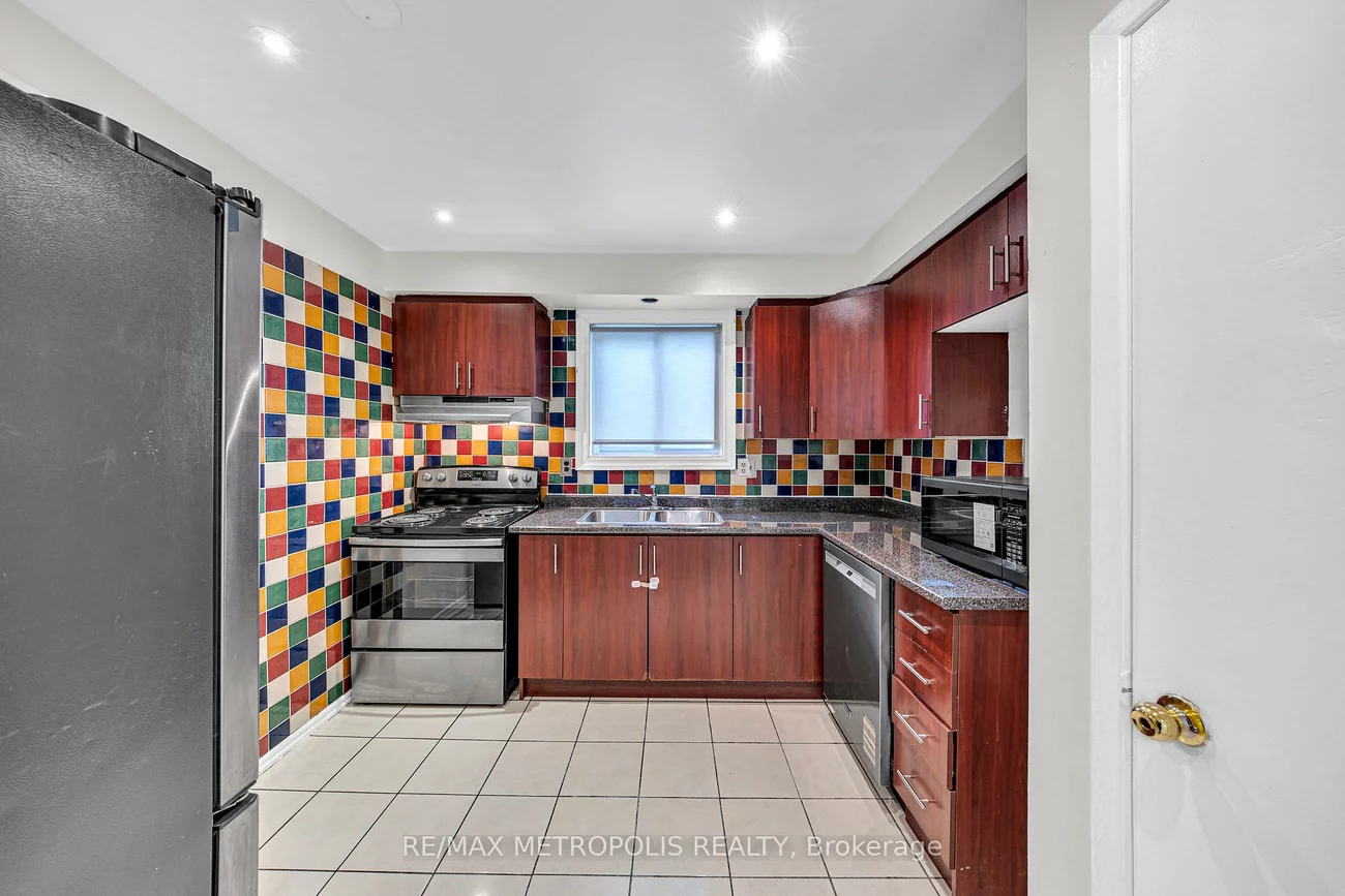 501, Daralea, Mississauga Valleys, Mississauga