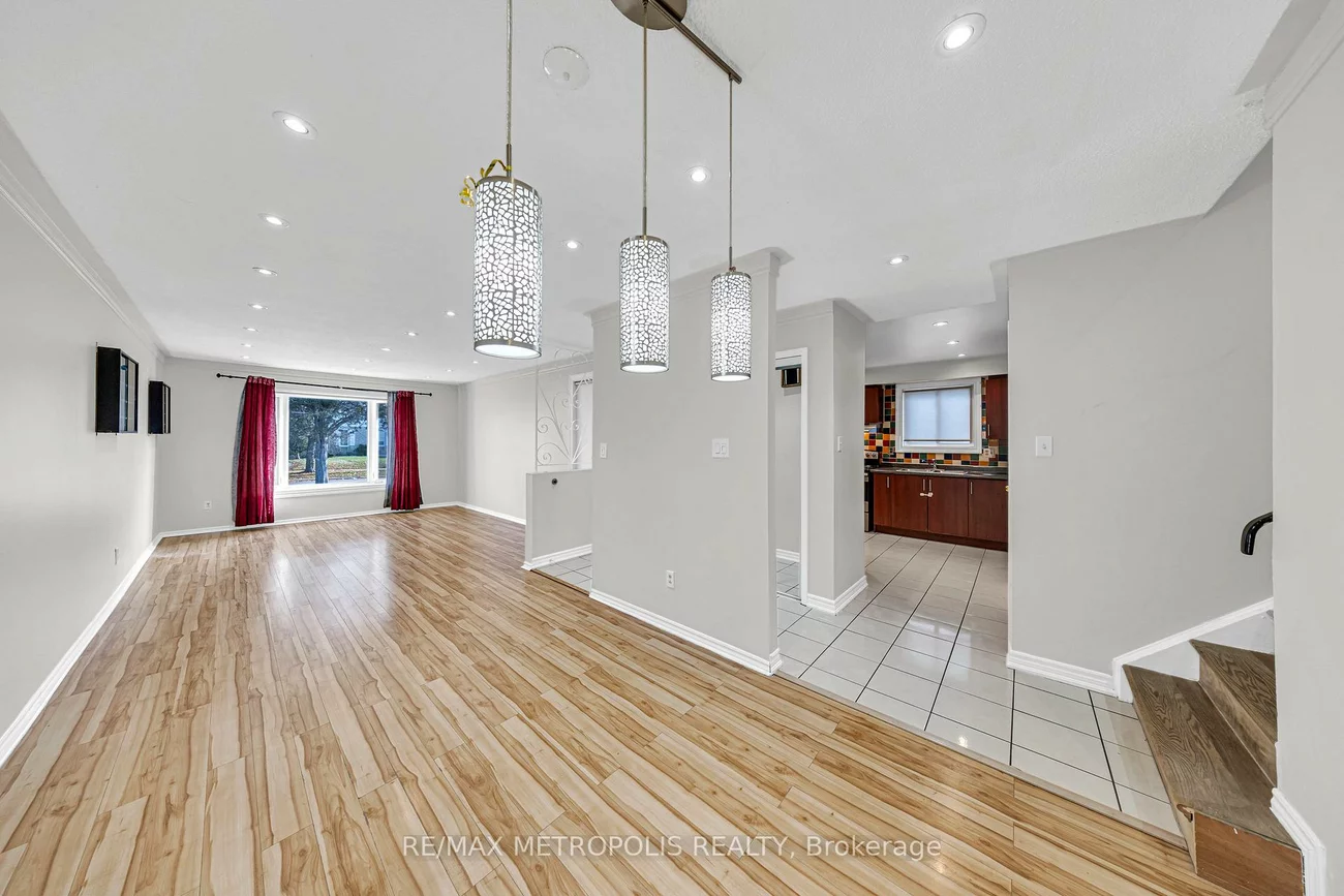 501, Daralea, Mississauga Valleys, Mississauga