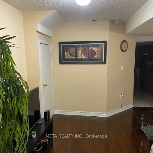 4757, Bluefeather, Bsmt., Hurontario, Mississauga