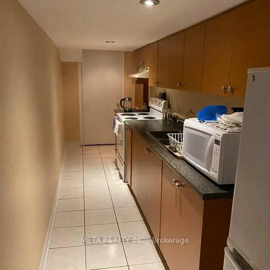 4757, Bluefeather, Bsmt., Hurontario, Mississauga