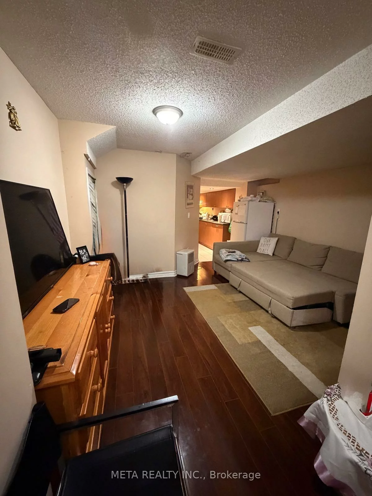 4757, Bluefeather, Bsmt., Hurontario, Mississauga