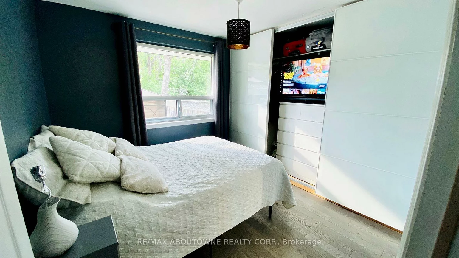 1601, Sandgate, Clarkson, Mississauga