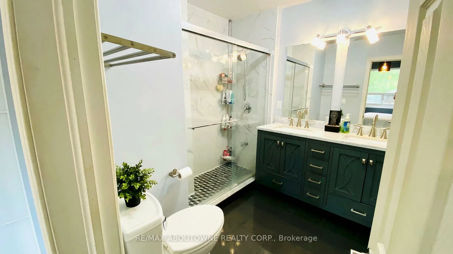 1601, Sandgate, Clarkson, Mississauga