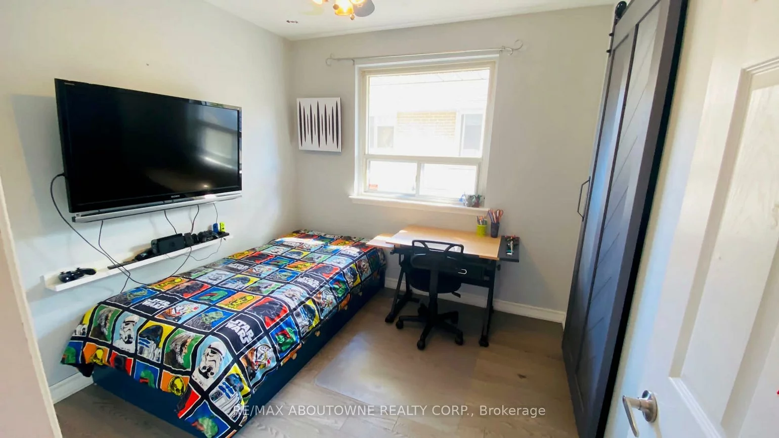 1601, Sandgate, Clarkson, Mississauga