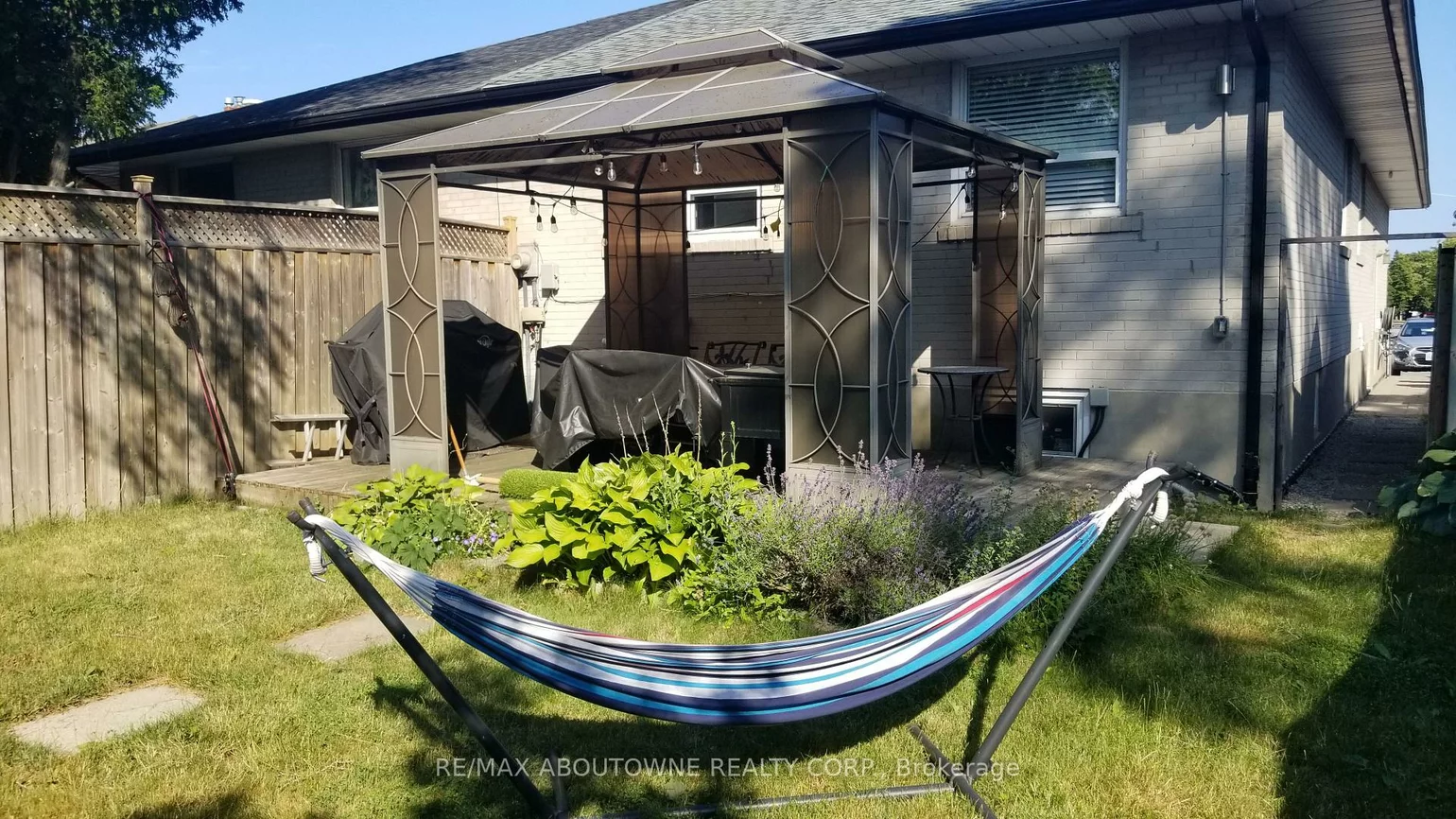 1601, Sandgate, Clarkson, Mississauga