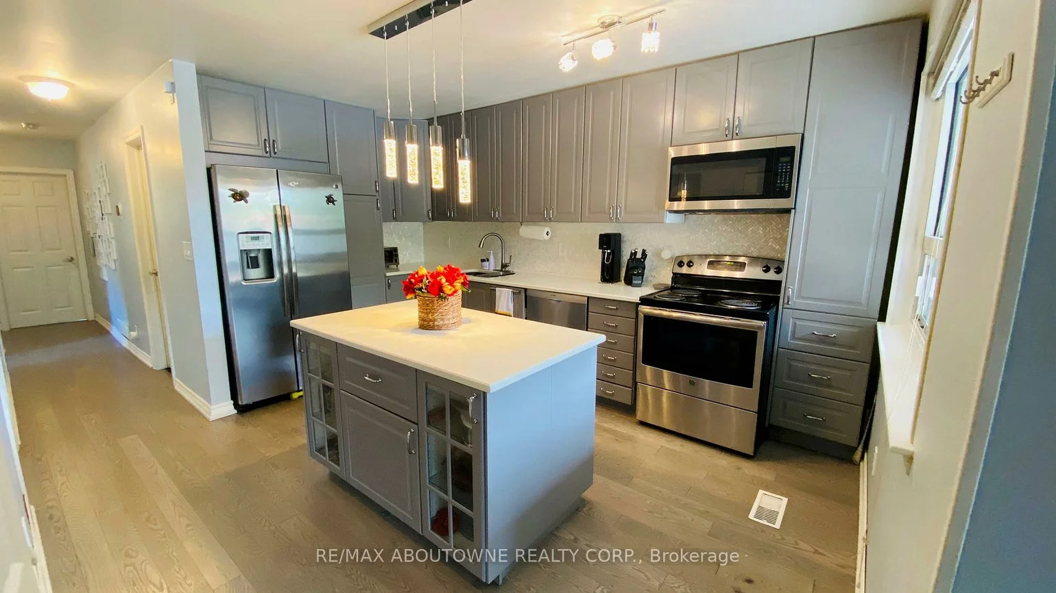 1601, Sandgate, Clarkson, Mississauga