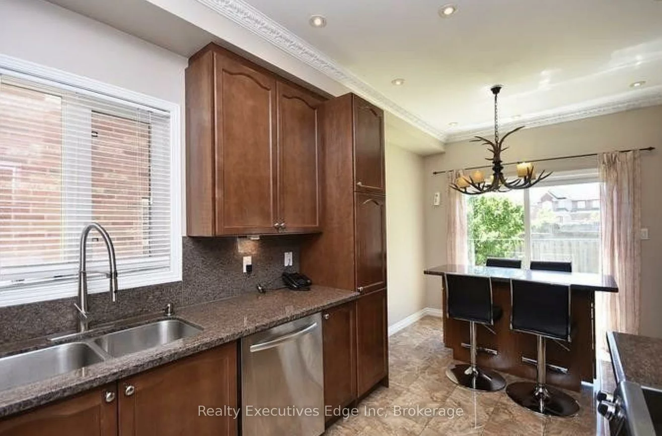 3364, Chief Mbulu, Churchill Meadows, Mississauga