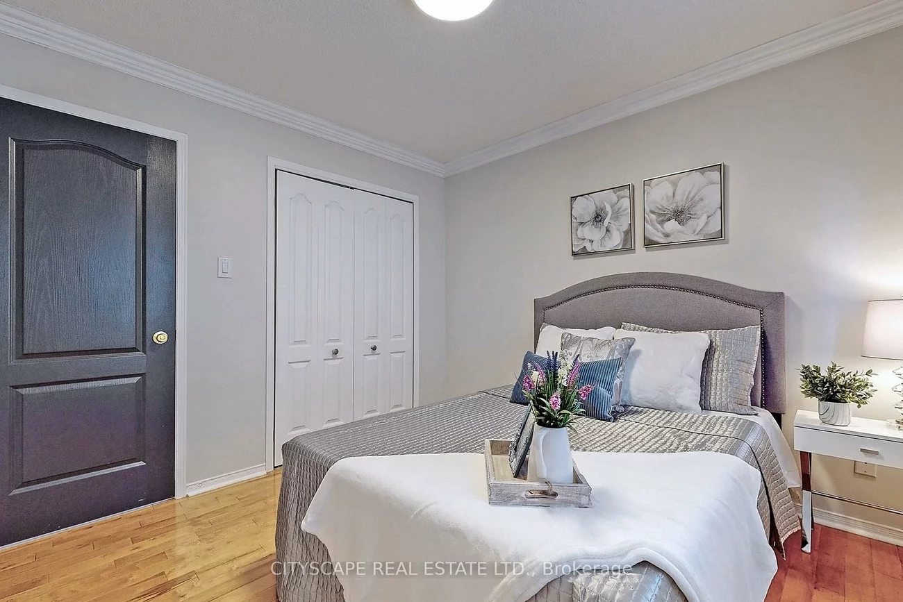 343, Wildgrass, Cooksville, Mississauga