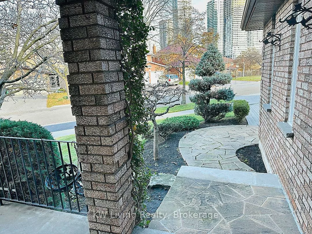 533, Greenpark, City Centre, Mississauga