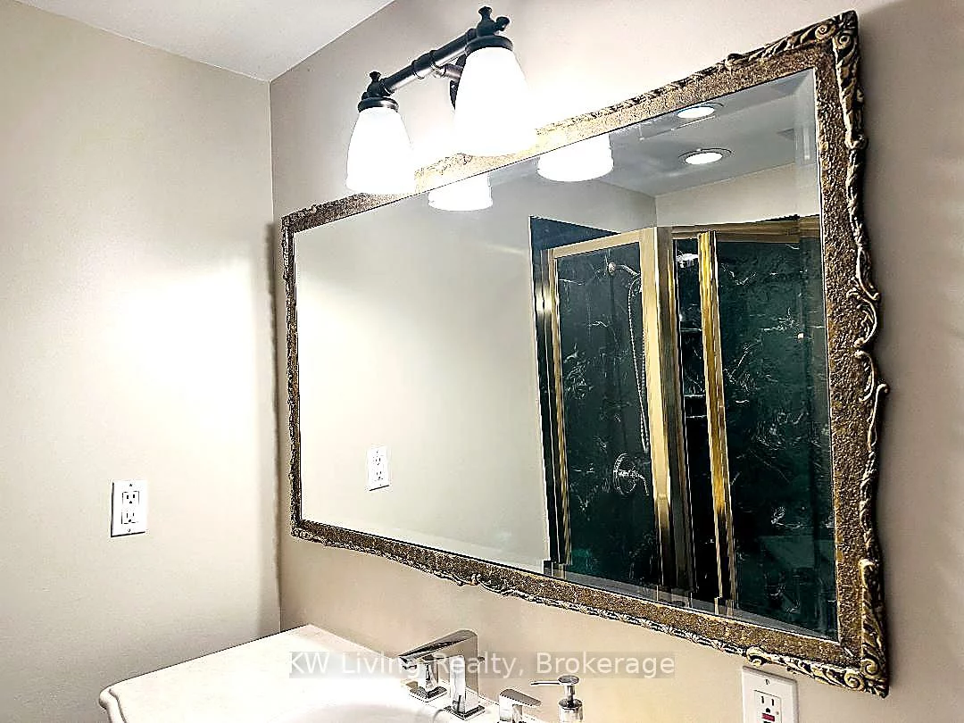 533, Greenpark, City Centre, Mississauga