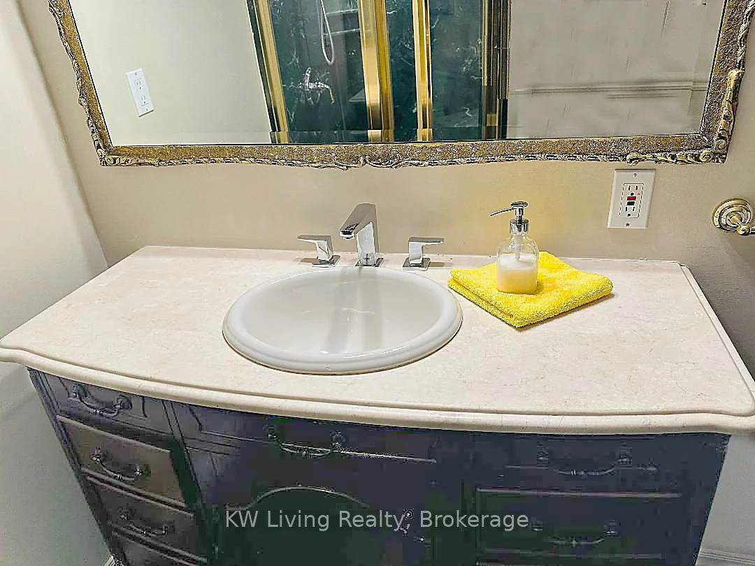 533, Greenpark, City Centre, Mississauga