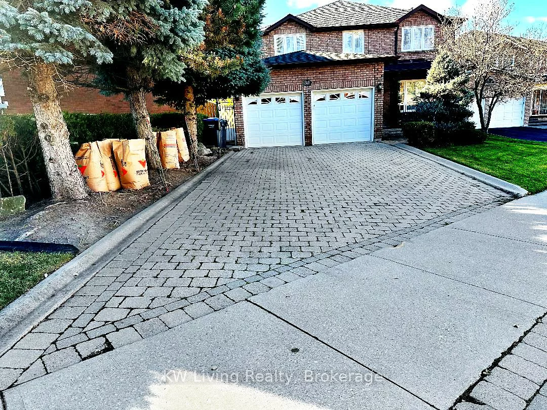 533, Greenpark, City Centre, Mississauga