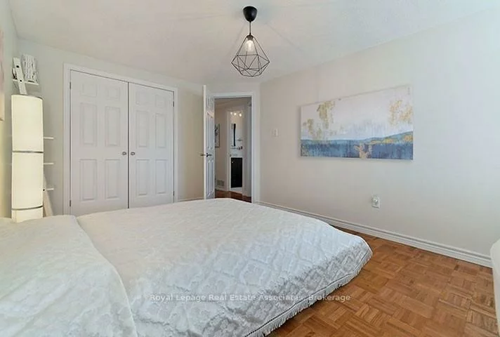 4302, Shelby, Rathwood, Mississauga