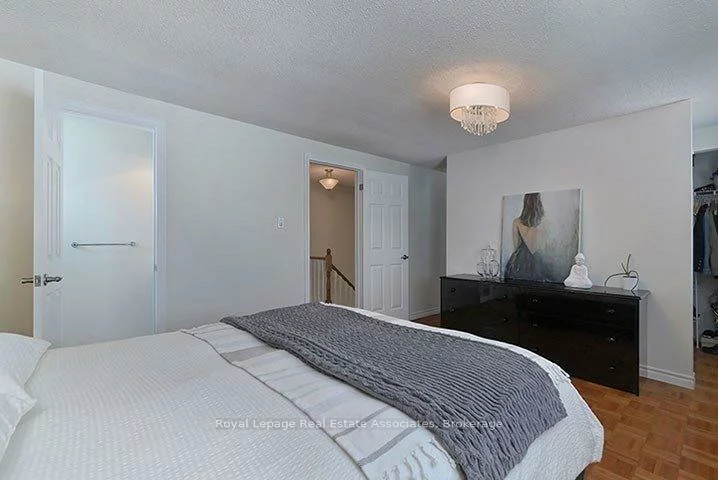 4302, Shelby, Rathwood, Mississauga