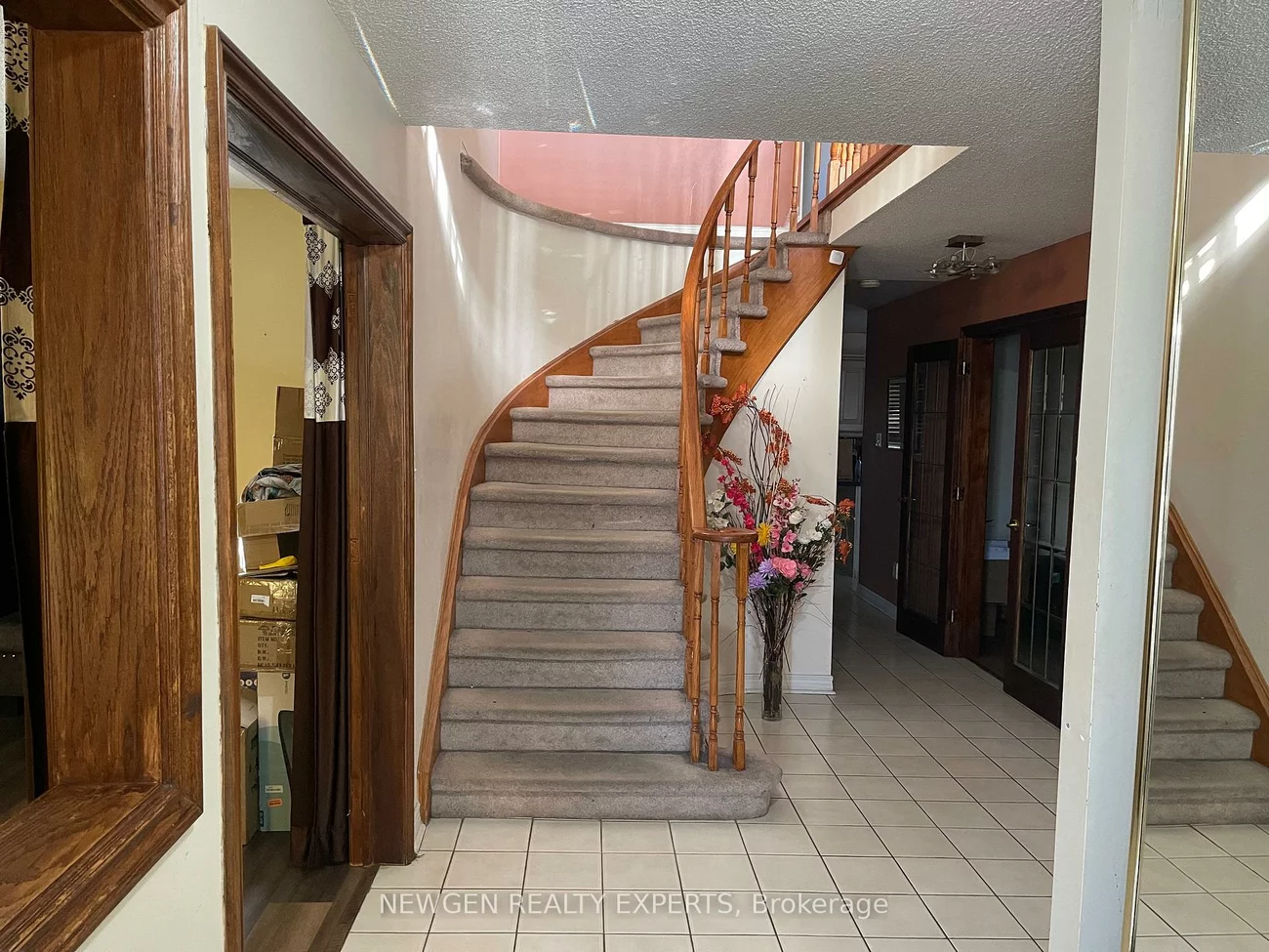 5103, Rising Star, Hurontario, Mississauga