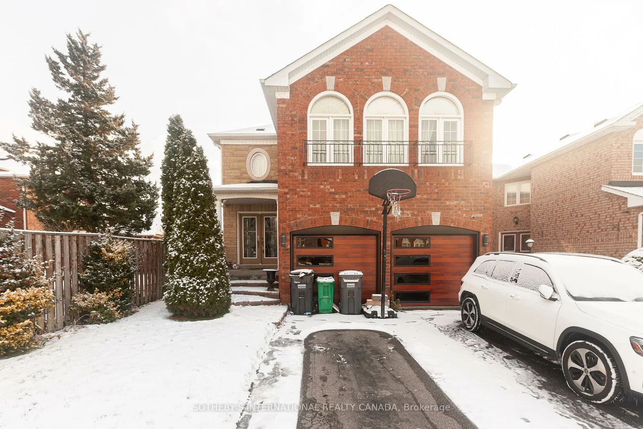 1182, Blueheron, East Credit, Mississauga