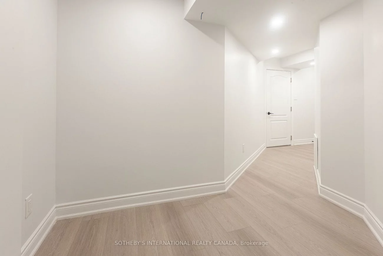 1182, Blueheron, East Credit, Mississauga