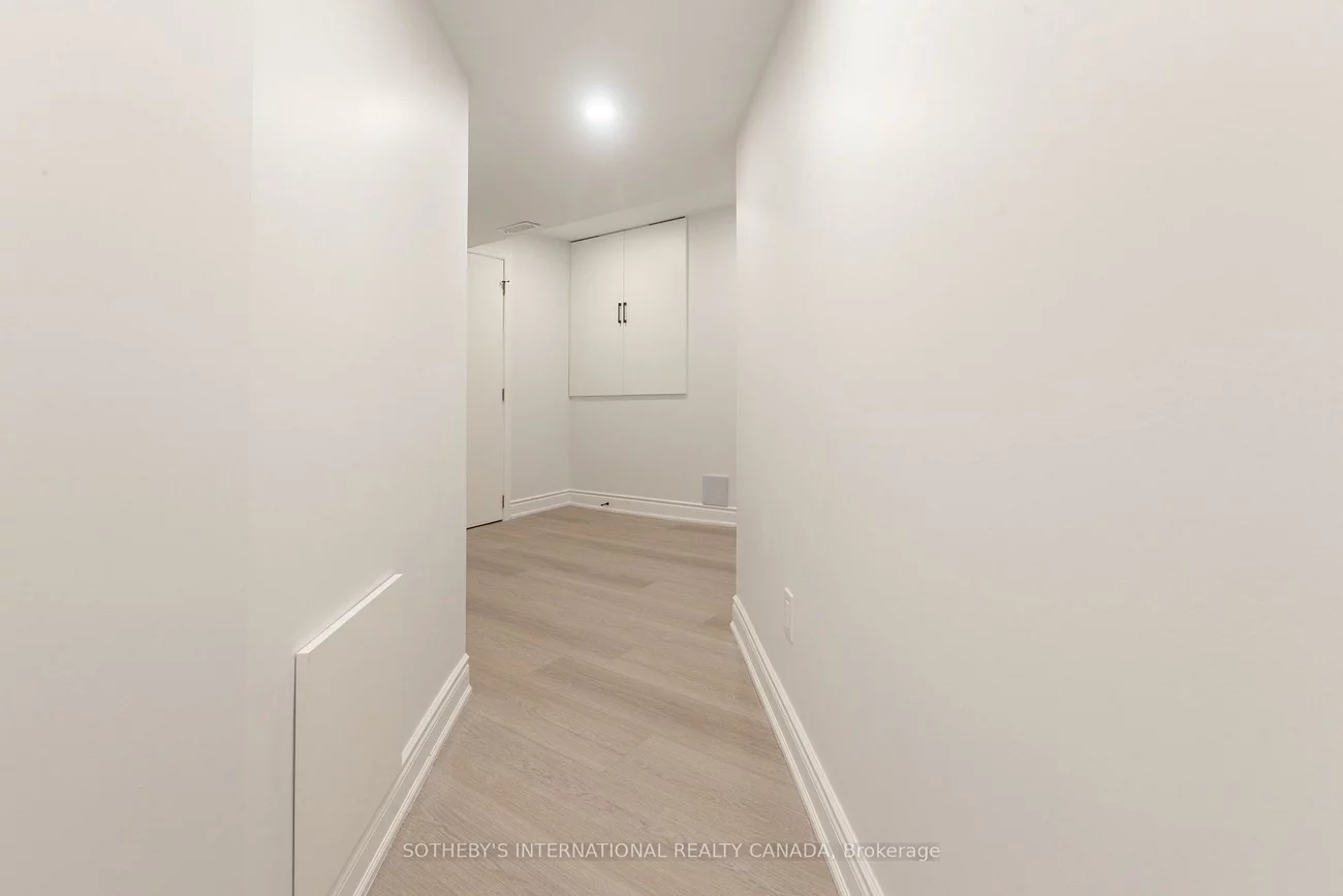 1182, Blueheron, East Credit, Mississauga