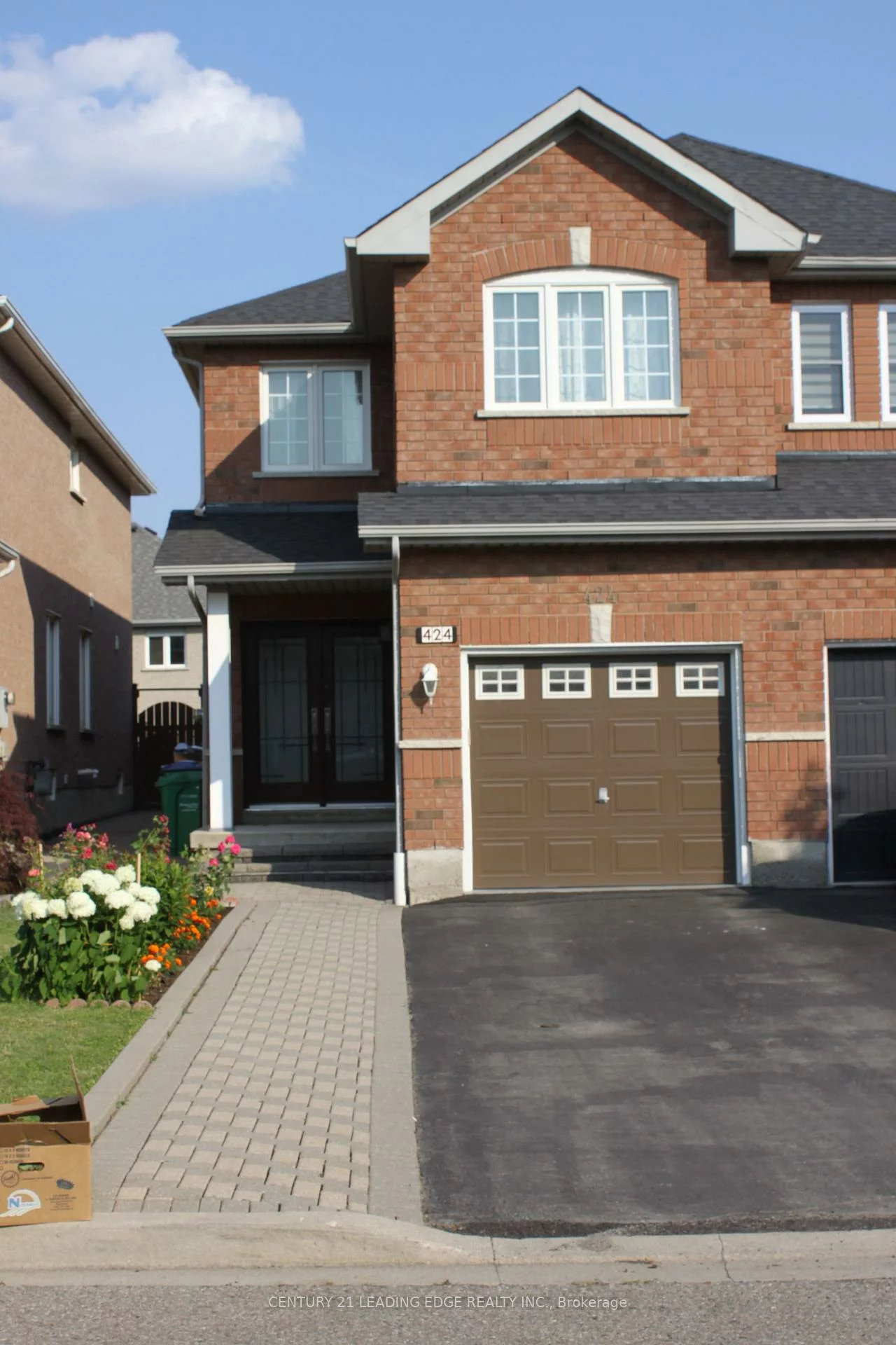 424, Oaktree, Meadowvale Village, Mississauga