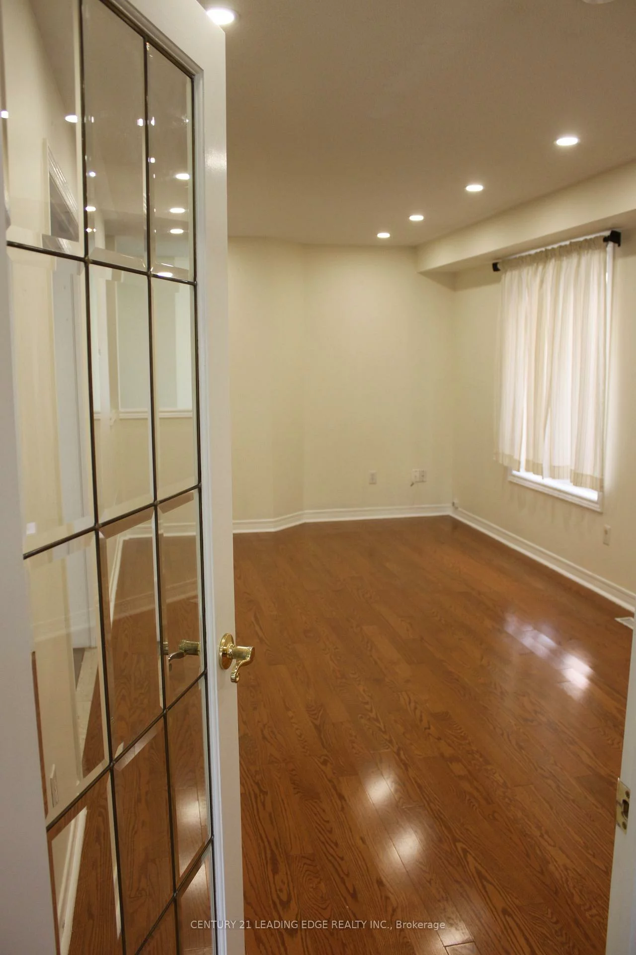 424, Oaktree, Meadowvale Village, Mississauga