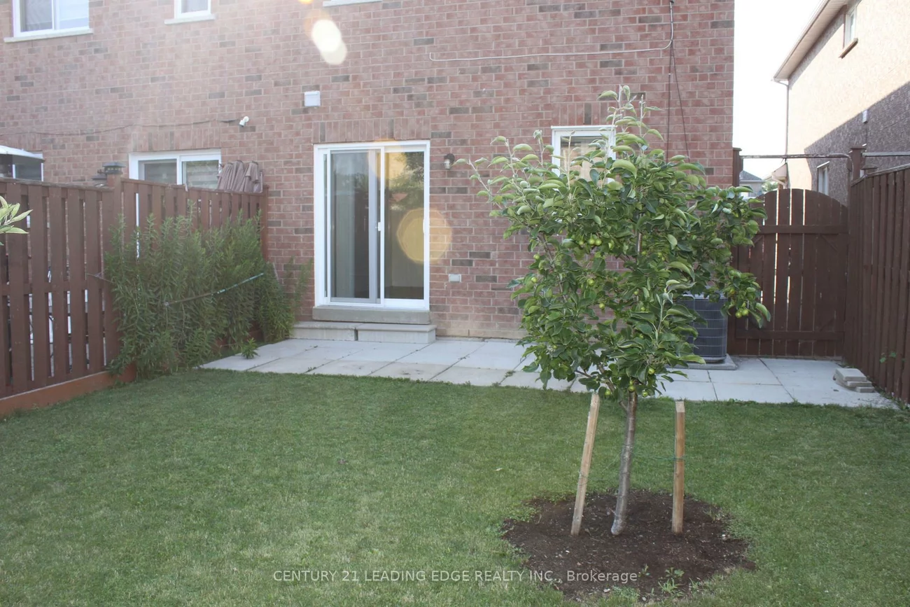 424, Oaktree, Meadowvale Village, Mississauga