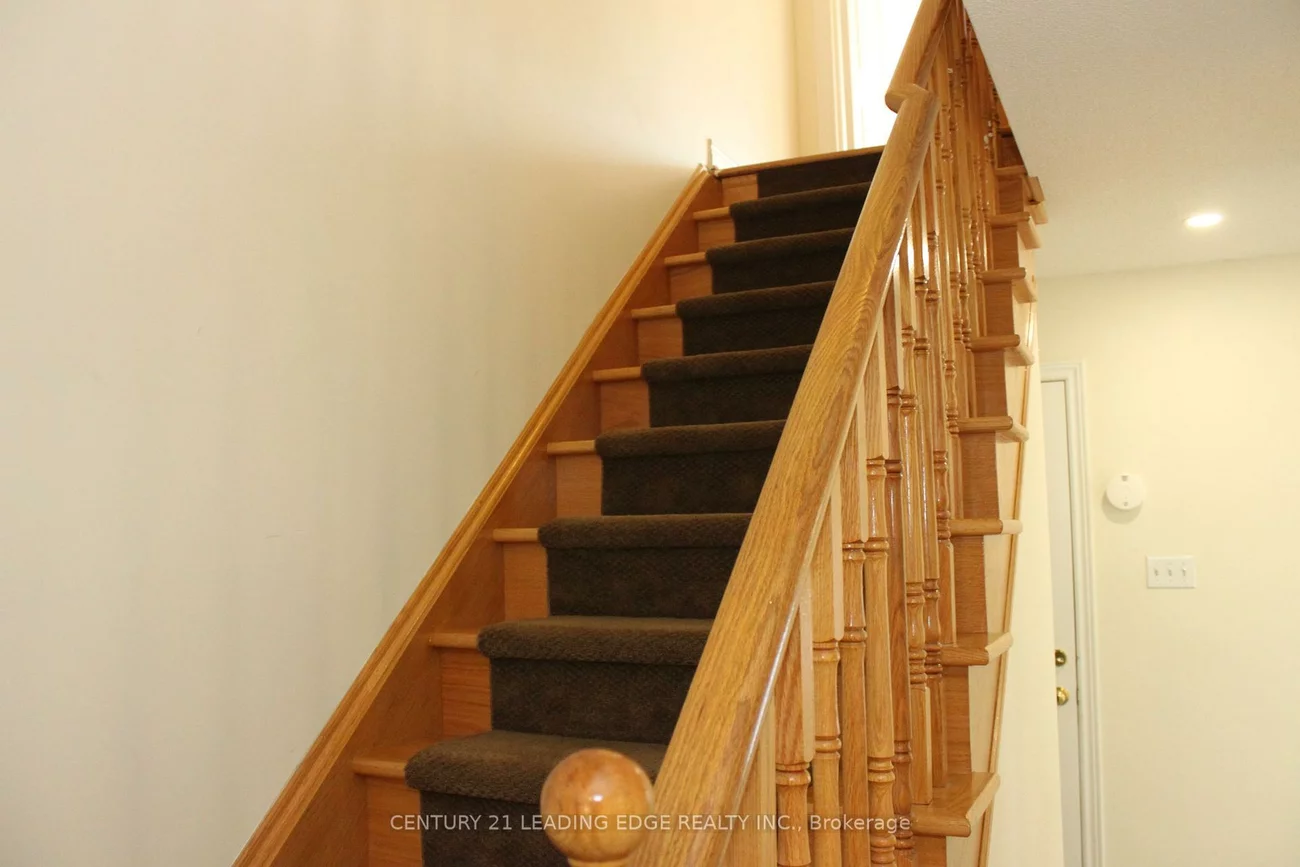 424, Oaktree, Meadowvale Village, Mississauga