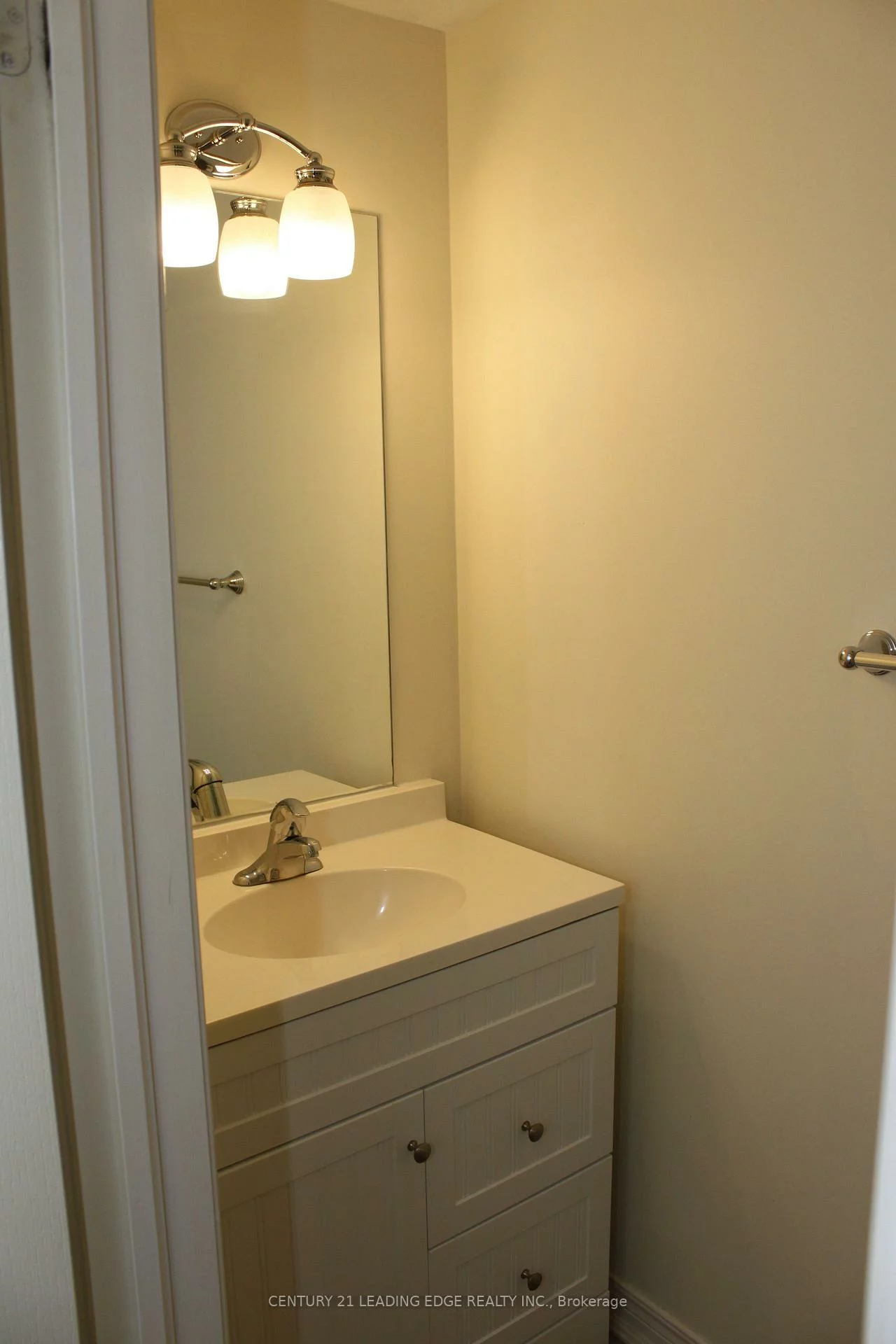 424, Oaktree, Meadowvale Village, Mississauga