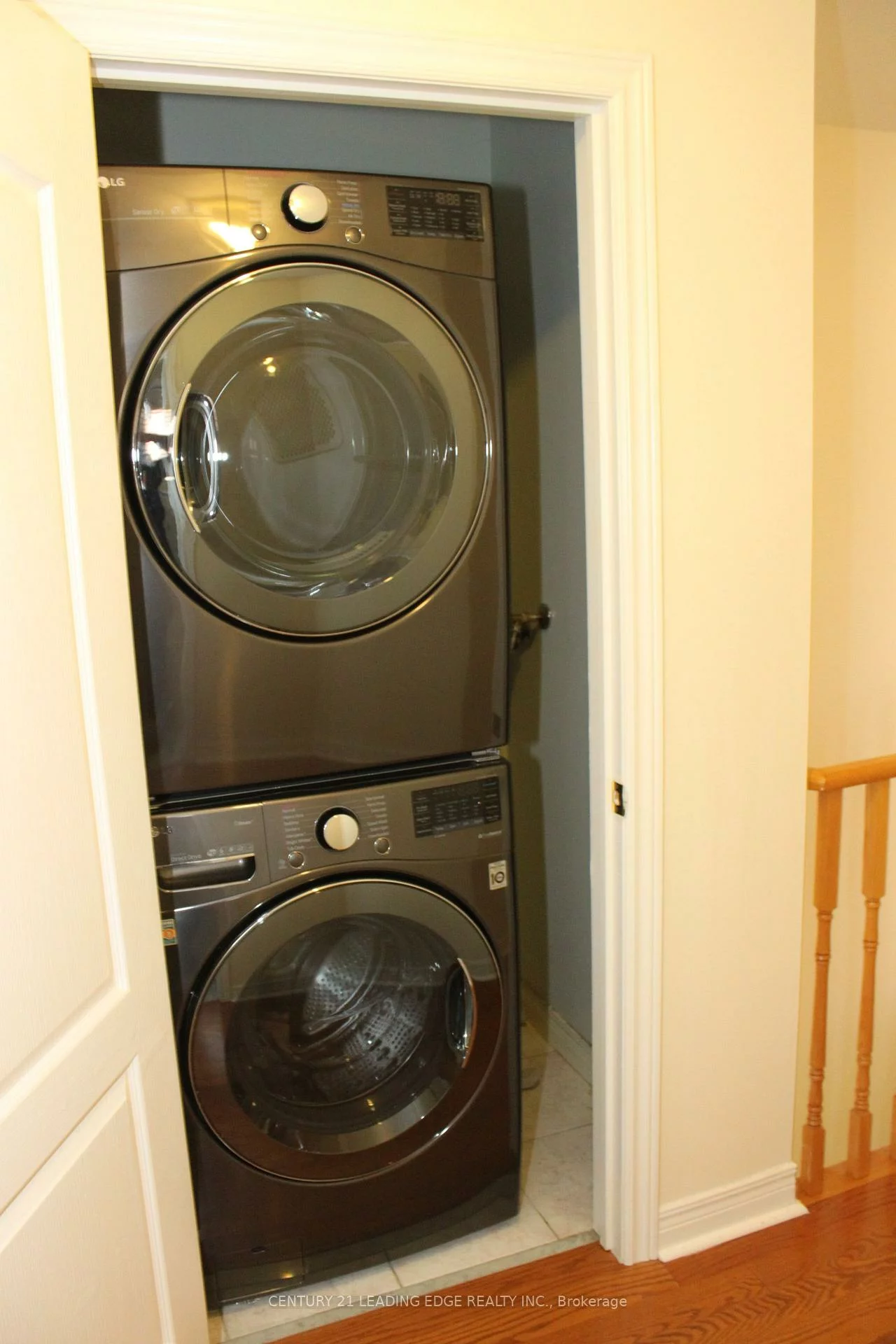 424, Oaktree, Meadowvale Village, Mississauga