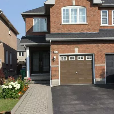 424, Oaktree, Meadowvale Village, Mississauga