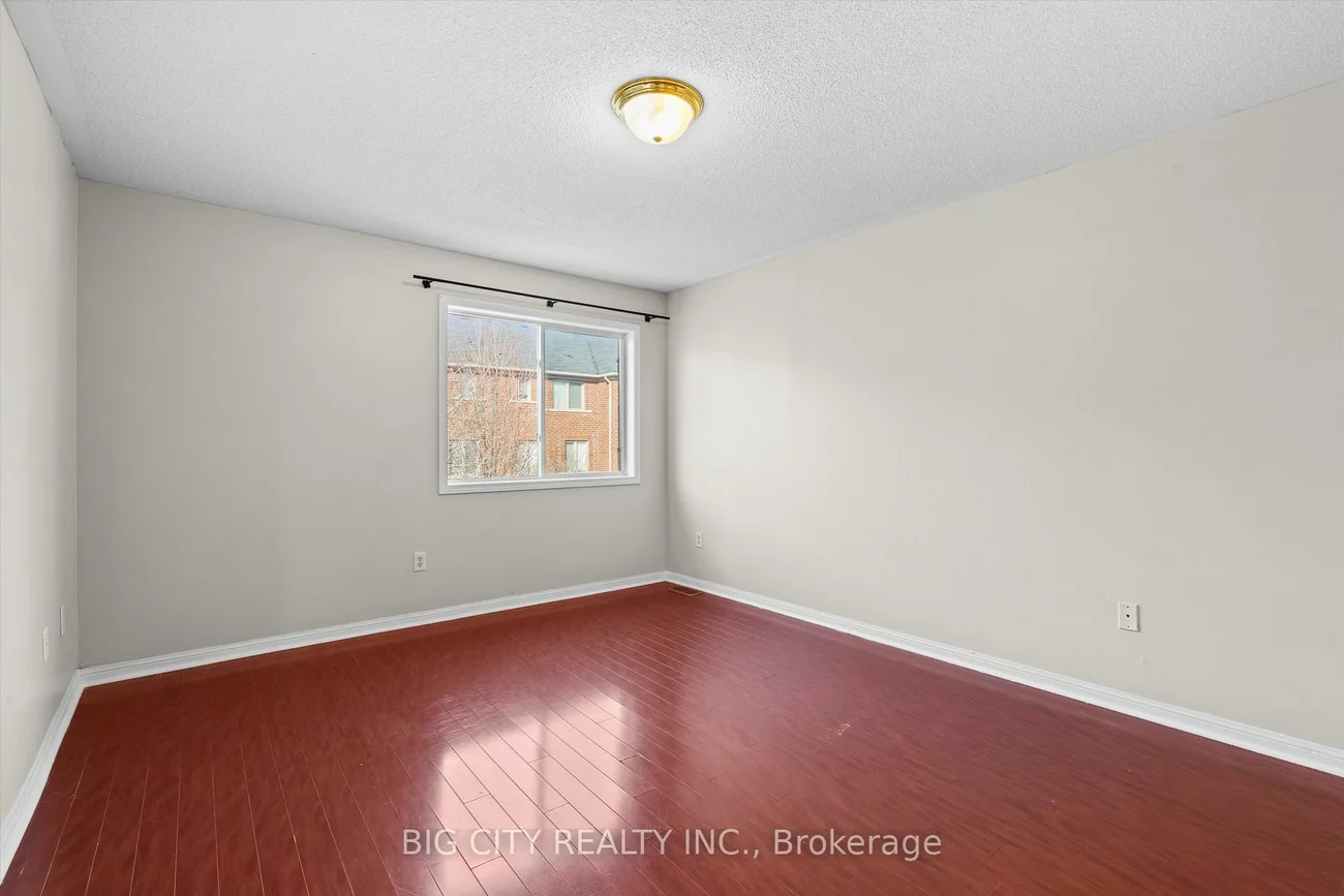 1419, Weir, East Credit, Mississauga