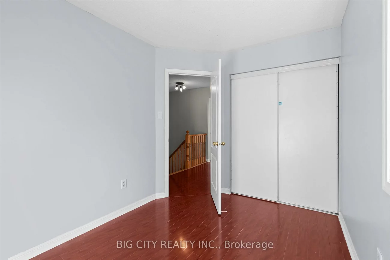 1419, Weir, East Credit, Mississauga