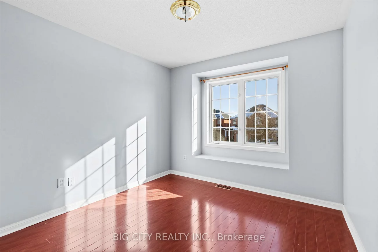 1419, Weir, East Credit, Mississauga